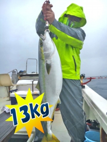 鉛にフラッシングを使い、泳がせ釣りで仕留めたビッグワンのブリ